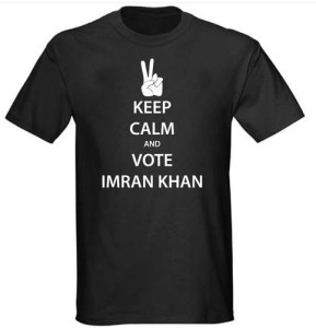 Symbole du phénomène jeune d'Imran Khan, le T-Shirt partisan.